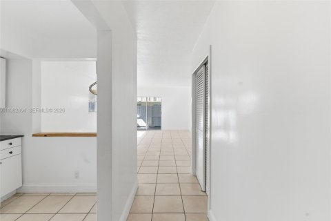 Купить кондоминиум в Пайнкрест, Флорида 1 спальня, 65.03м2, № 2025750 - фото 9