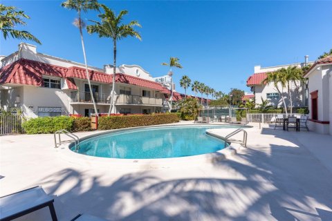 Купить кондоминиум в Пайнкрест, Флорида 1 спальня, 65.03м2, № 2025750 - фото 20