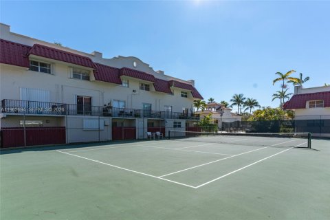 Купить кондоминиум в Пайнкрест, Флорида 1 спальня, 65.03м2, № 2025750 - фото 2