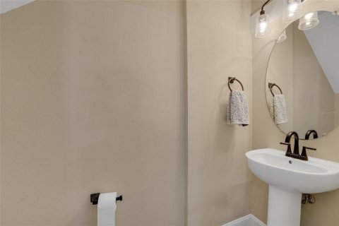 Townhouse in Sanford, Florida 3 bedrooms, 130.9 sq.m. № 2210234 - photo 8