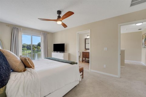Townhouse in Sanford, Florida 3 bedrooms, 130.9 sq.m. № 2210234 - photo 12