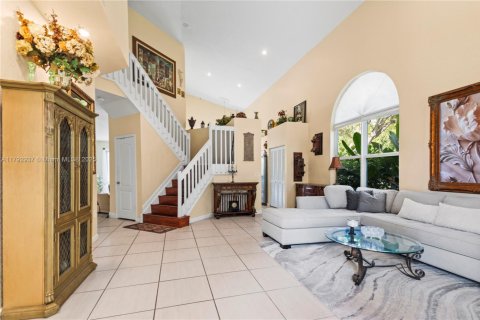 House in Coral Springs, Florida 4 bedrooms, 202.53 sq.m. № 1712222 - photo 4