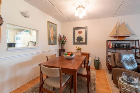 Condo in Dunedin, Florida, 2 bedrooms  № 1877446 - photo 11