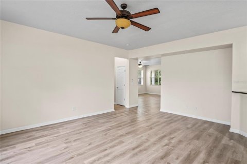 Casa en venta en Wesley Chapel, Florida, 5 dormitorios, 322.74 m2 № 1792691 - foto 10