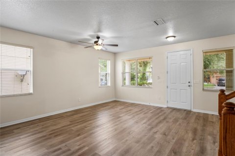 Casa en venta en Wesley Chapel, Florida, 5 dormitorios, 322.74 m2 № 1792691 - foto 3