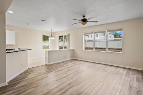 Casa en venta en Wesley Chapel, Florida, 5 dormitorios, 322.74 m2 № 1792691 - foto 9