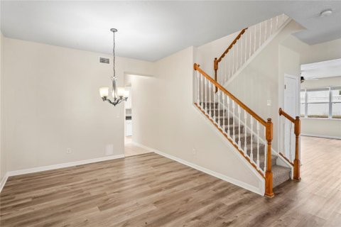 Casa en venta en Wesley Chapel, Florida, 5 dormitorios, 322.74 m2 № 1792691 - foto 8