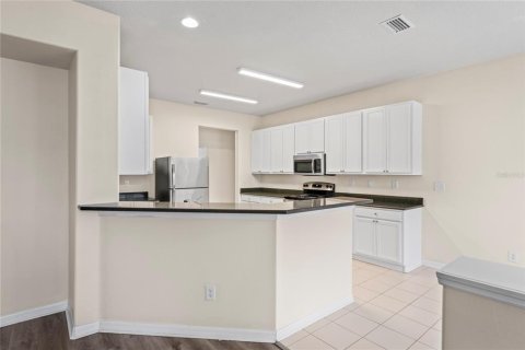 Casa en venta en Wesley Chapel, Florida, 5 dormitorios, 322.74 m2 № 1792691 - foto 4