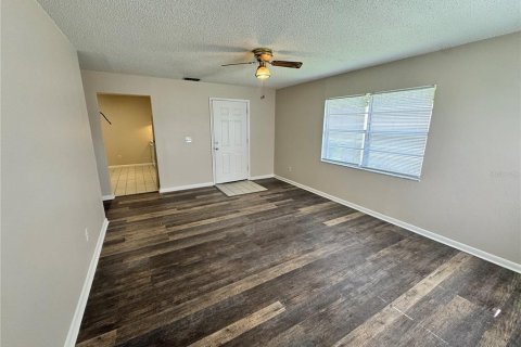 Appartement à louer à Leesburg, Floride: 3 chambres, 74.32 m2 № 2104723 - photo 2