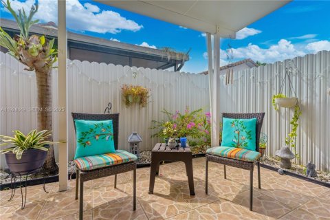 Apartamento en alquiler en Hialeah, Florida, 1 dormitorio, 132.66 m2 № 1987089 - foto 19