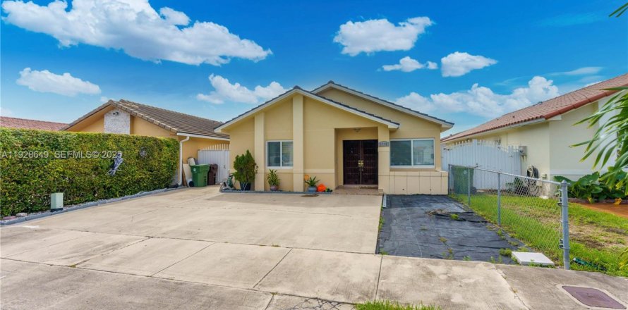 Apartamento en Hialeah, Florida 1 dormitorio, 132.66 m2 № 1987089