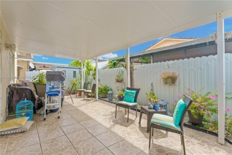 Apartamento en alquiler en Hialeah, Florida, 1 dormitorio, 132.66 m2 № 1987089 - foto 7