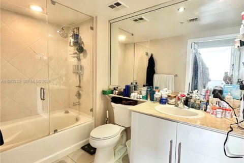 Copropriété à vendre à Miami, Floride: 1 chambre, 78.6 m2 № 2080202 - photo 11