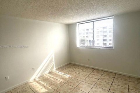 Appartement à louer à Miami, Floride: 2 chambres, 92.16 m2 № 1830605 - photo 19