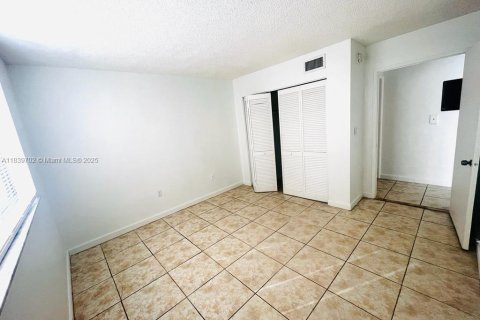 Appartement à louer à Miami, Floride: 2 chambres, 92.16 m2 № 1830605 - photo 11