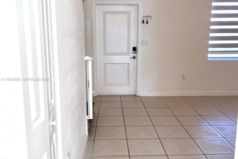 Adosado en alquiler en Homestead, Florida, 3 dormitorios, 129.41 m2 № 2008337 - foto 9