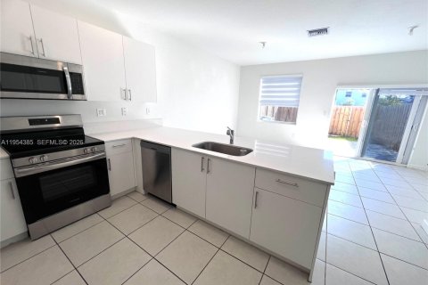 Adosado en alquiler en Homestead, Florida, 3 dormitorios, 129.41 m2 № 2008337 - foto 8