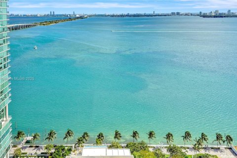 Copropriété à louer à Miami, Floride: 3 chambres, 153.2 m2 № 1981357 - photo 4
