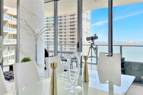 Copropriété à louer à Miami, Floride: 3 chambres, 153.2 m2 № 1981357 - photo 15