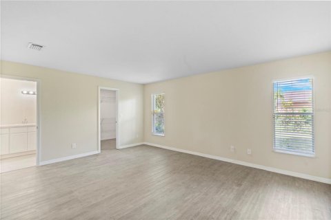 House in Palm Bay, Florida 3 bedrooms, 175.03 sq.m. № 1911482 - photo 24