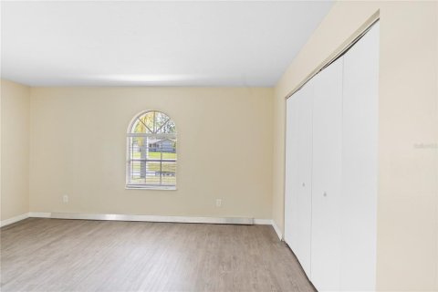 House in Palm Bay, Florida 3 bedrooms, 175.03 sq.m. № 1911482 - photo 17