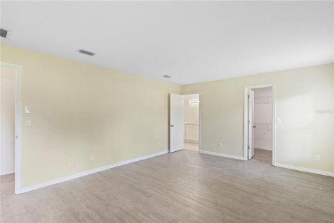 House in Palm Bay, Florida 3 bedrooms, 175.03 sq.m. № 1911482 - photo 26