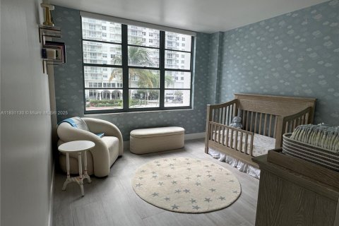 Condo in Miami Beach, Florida, 2 bedrooms  № 1807149 - photo 13
