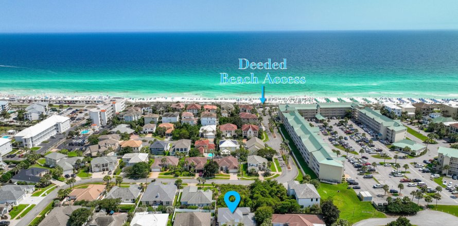 House in Miramar Beach, Florida 4 bedrooms, 247.12 sq.m. № 590254
