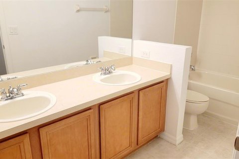 Casa en alquiler en Tampa, Florida, 4 dormitorios, 201.97 m2 № 1767951 - foto 19