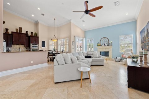 House in Miami, Florida 5 bedrooms, 343.18 sq.m. № 1403046 - photo 14