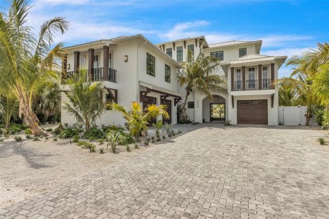 Villa ou maison à vendre à Anna Maria, Floride: 6 chambres, 420.38 m2 № 1733567 - photo 1