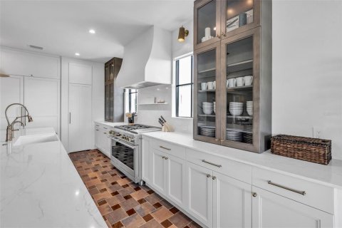 Villa ou maison à vendre à Anna Maria, Floride: 6 chambres, 420.38 m2 № 1733567 - photo 12