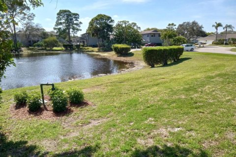 Commercial property in Vero Beach, Florida № 2146662 - photo 3