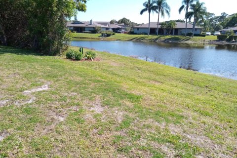 Commercial property in Vero Beach, Florida № 2146662 - photo 2