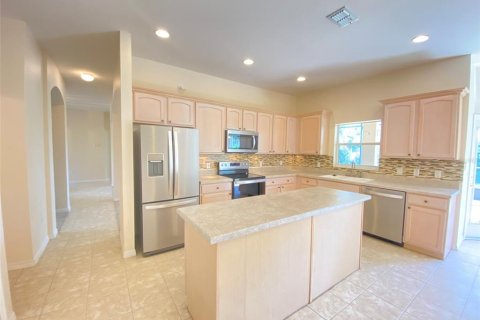 Casa en alquiler en Kissimmee, Florida, 2 dormitorios, 168.71 m2 № 1820569 - foto 9