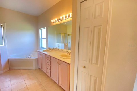 Casa en alquiler en Kissimmee, Florida, 2 dormitorios, 168.71 m2 № 1820569 - foto 20