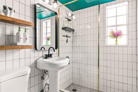 Снять в аренду квартиру в Форт-Лодердейл, Флорида 36.23м2, № 2034620 - фото 14