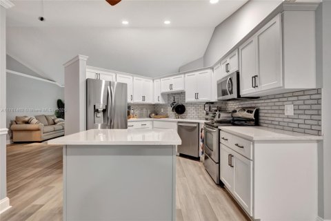 House in Jupiter, Florida 3 bedrooms, 178 sq.m. № 1860704 - photo 1