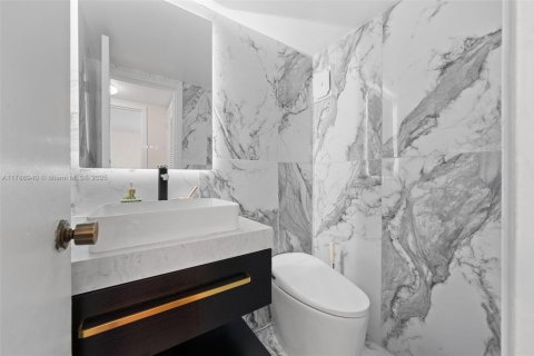 Condo in Sunny Isles Beach, Florida, 1 bedroom  № 1862952 - photo 8