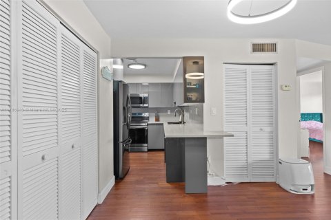 Condo in Sunny Isles Beach, Florida, 1 bedroom  № 1862952 - photo 7