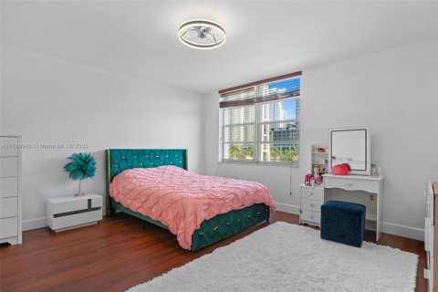 Condo in Sunny Isles Beach, Florida, 1 bedroom  № 1862952 - photo 13