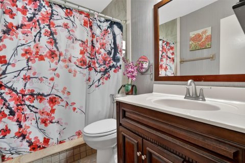 Immobilier commercial à vendre à Miami, Floride: 239.69 m2 № 2046444 - photo 21