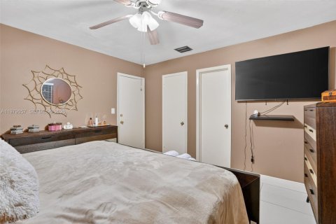 Immobilier commercial à vendre à Miami, Floride: 239.69 m2 № 2046444 - photo 19