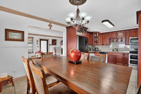 Immobilier commercial à vendre à Miami, Floride: 239.69 m2 № 2046444 - photo 10