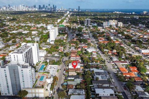 Immobilier commercial à vendre à Miami, Floride: 239.69 m2 № 2046444 - photo 30