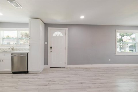 Casa en venta en Seminole, Florida, 2 dormitorios, 71.35 m2 № 1886878 - foto 10