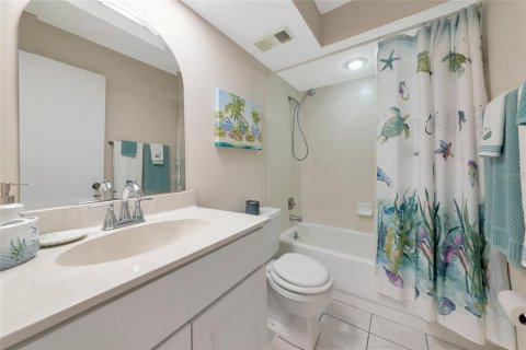 Condo in Sarasota, Florida, 2 bedrooms  № 1746393 - photo 23