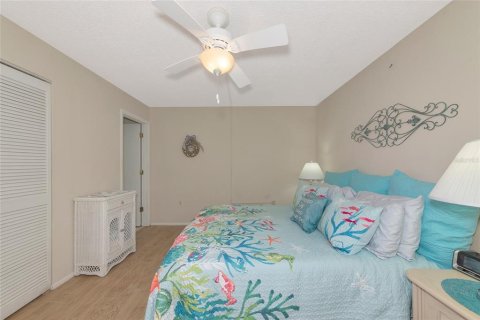 Condo in Sarasota, Florida, 2 bedrooms  № 1746393 - photo 17