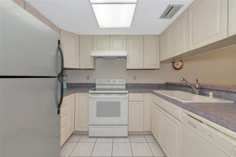 Condo in Sarasota, Florida, 2 bedrooms  № 1746393 - photo 5