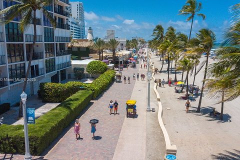 Hotel en venta en Hollywood, Florida, 2 dormitorios, 88.16 m2 № 1959067 - foto 30